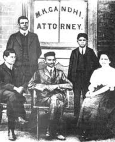 Ghandi accepts commision to practice law in South Africa