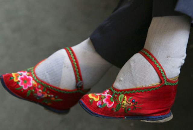 Foot Binding (Social)