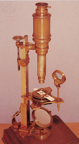 First compound microscope created