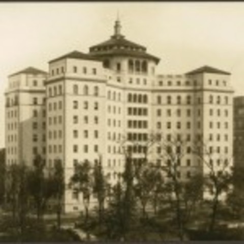 Fifth Avenue Hospital Maternal Health Clinic opened.