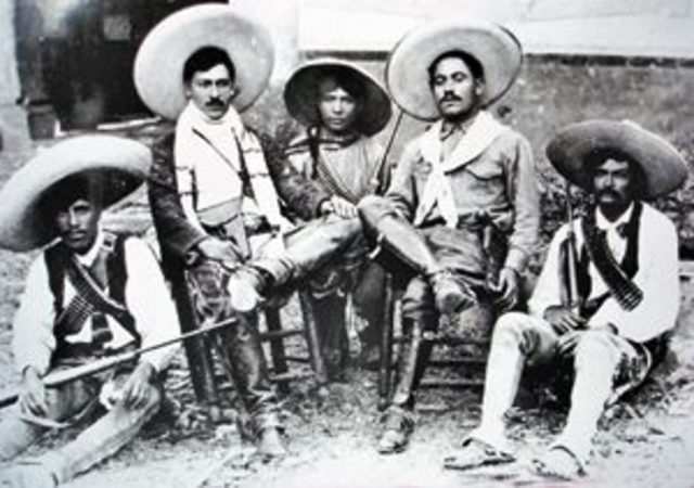 El Curro Insultando a los Revolucionarios