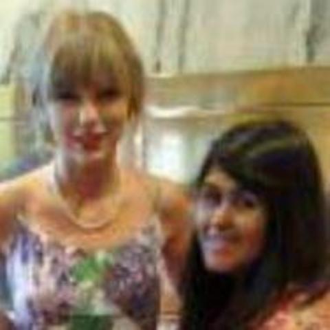 Conociendo a Taylor Swift en la quinceañera de mi amiga.