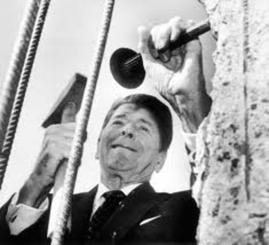 Reagan's "Tear Down this Wall" speach