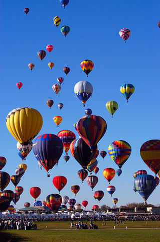 Balloon Fiesta Begins