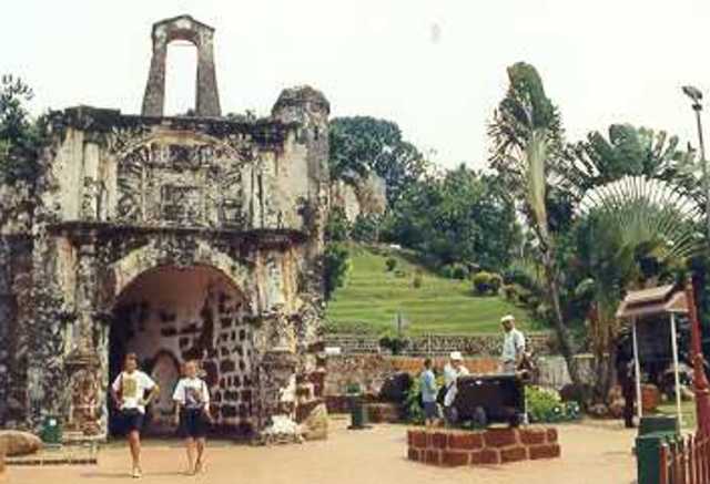 de Japanse vorst besloot in 1641 dat de Portugezen uit het land moesten vertekken.