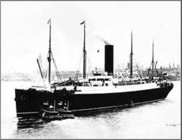 Carpathia arrives in New York