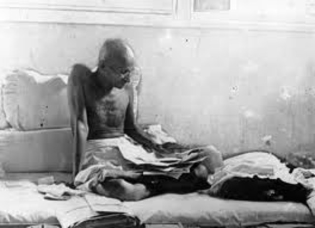 Gandhi Fasts as a Protest
