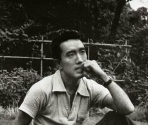 Visita del círculo literario Mishima