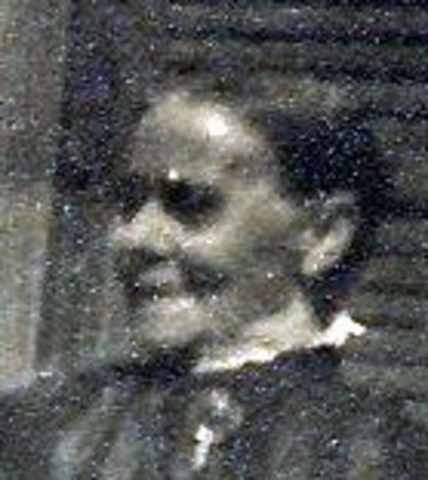 Elizabeth Calderhead Easton is born