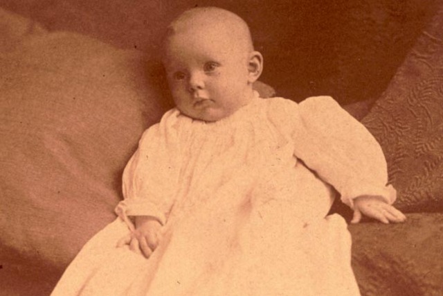 Amelia Earhart was born in 1898