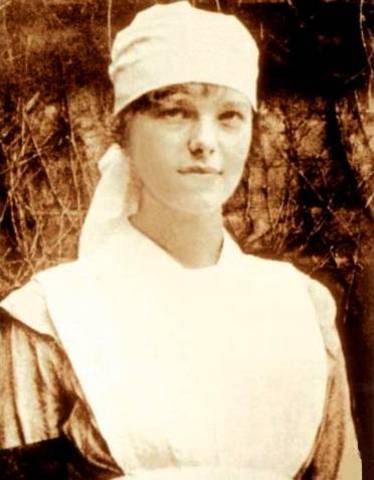 During World War I, Amelia was a nurses' aid in Toronto