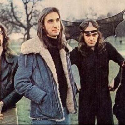 Timeline: Discografía de Genesis (Era Peter Gabriel)