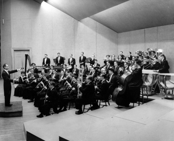 Frederick Fennell founds Eastman Wind Ensemble