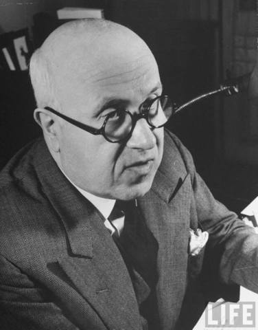 Fallece el lider del partido Socialista Emilio Frugoni.