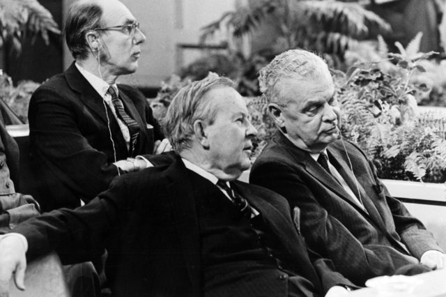 Diefenbaker, Bomarc missiles and Nuclear warheads in Canada