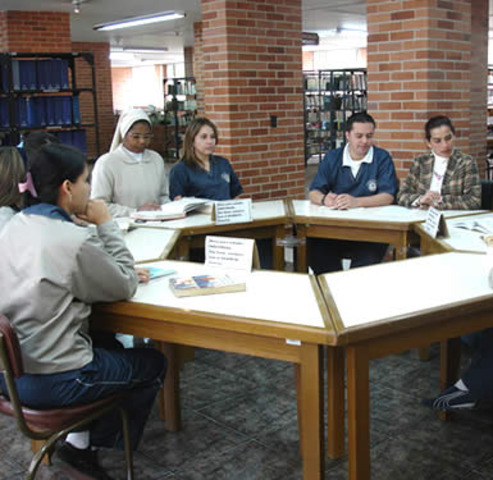 LA PRE-RECONCEPTUALIZACION DEL TRABJO SOCIAL EN COLOMBIA