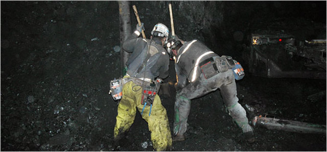 99 killed in China fire, mine mishaps