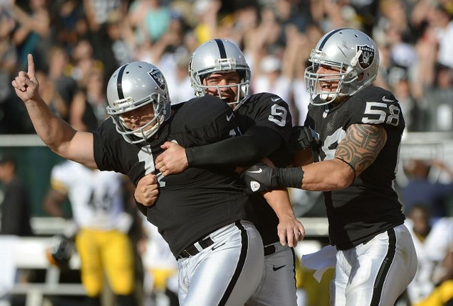 Pittsburgh Steelers lose to the Oakland Raiders 34-31