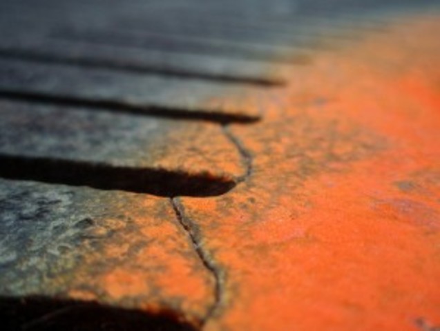 Oscar spray paints!!!