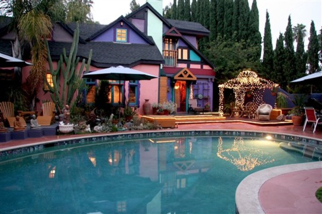 Hollywood B&B in California