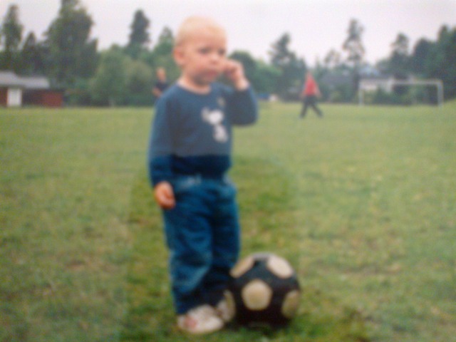 Thomas is playing soccer for the first time in Sweden, Sødertelje