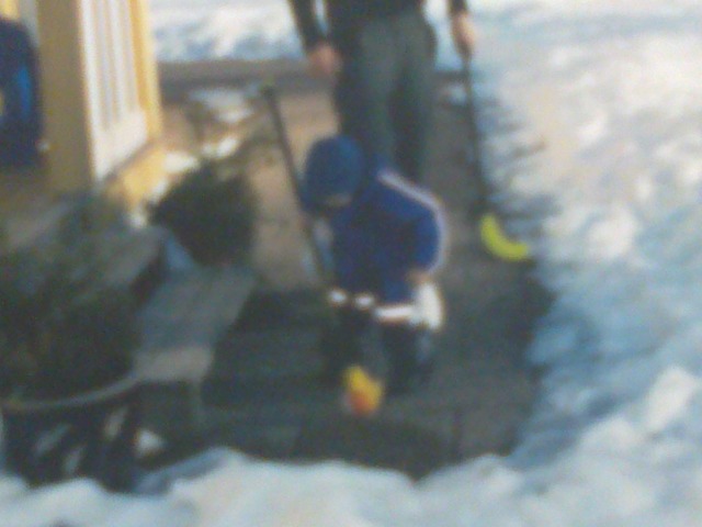 Thomas is playing Hockey with his family in Sweden, Sødertelje