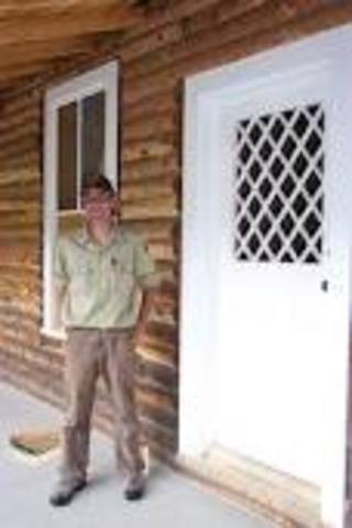 soldiers are coming to the house