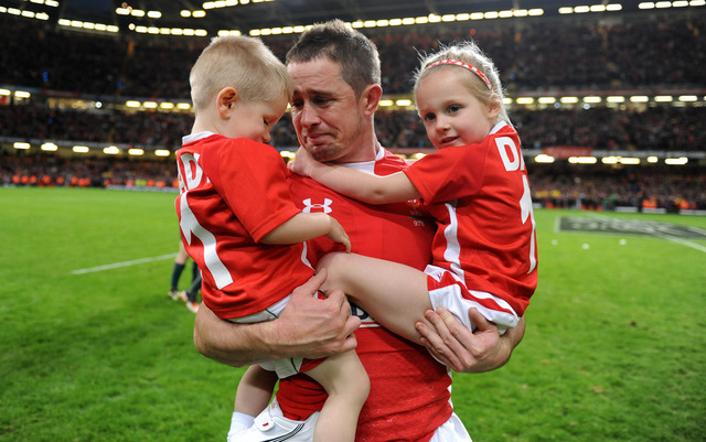 Wales well beaten by Australia in Shane Williams' last game