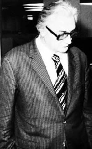 primer auto que transporta personas