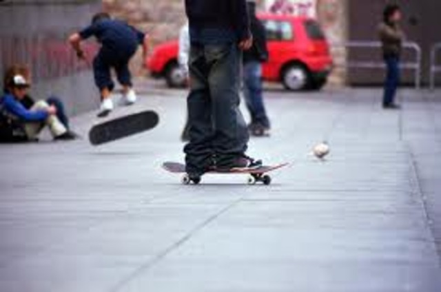 gets sammy and plans to run away from home