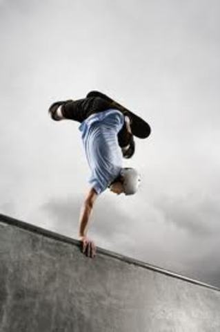 gets a break fast lunch and gets back on the rode