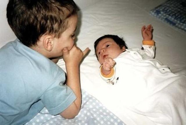 Memory with a sibling