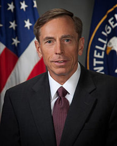 Le FBI interroge D. Petraeus