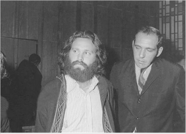 Jim Morrison est condamné