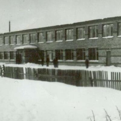 Timeline: Лента времени родной школы.