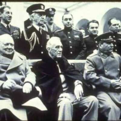 Timeline: La Guerra Fría.(1945-1991)