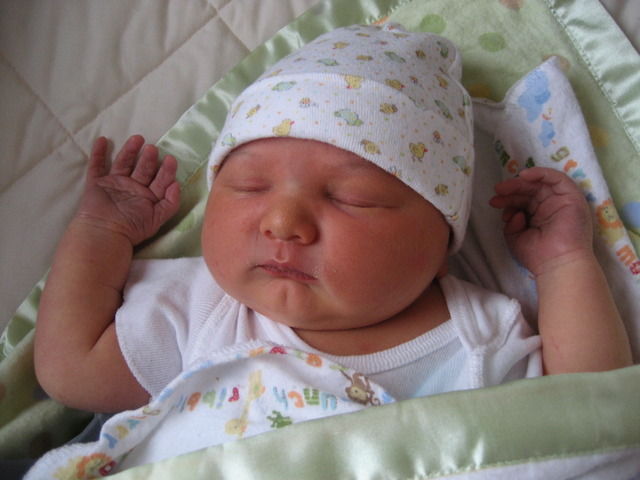 Lukeman enters the world!!