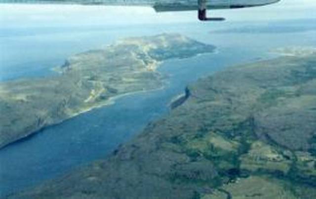 A trading route is established at the Richmond Gulf.