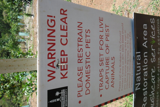 Warning pest control sign