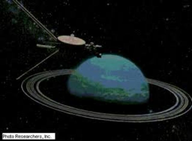 Voyager 2 launched; United States