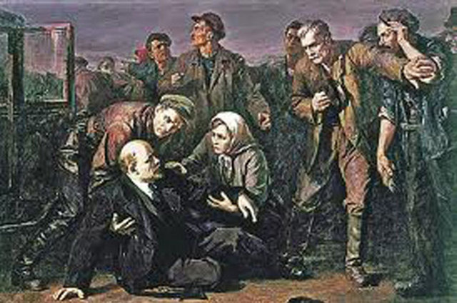 Эсерами было совершено покушение на Ленина, убит председатель Петроградской ЧК Урицкий М. С