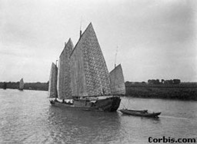 chinese boat 1100 AD