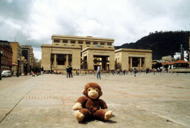 Simon Bolivar captures the capital of Columbia, Bogota