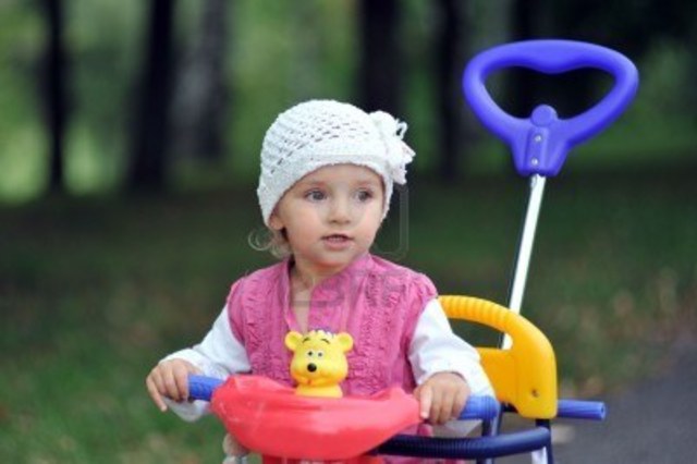 ¡¡ ME REGALAN UN TRICICLO !!