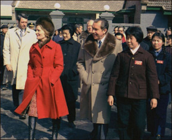 Nixon meets with Deng