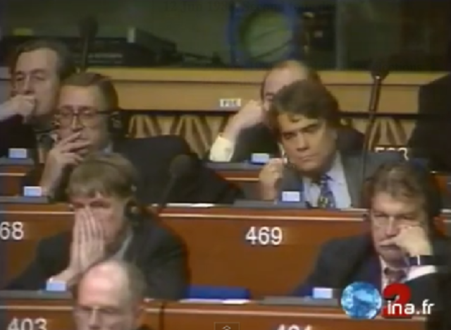 Bernard Tapie quitte son siège de député