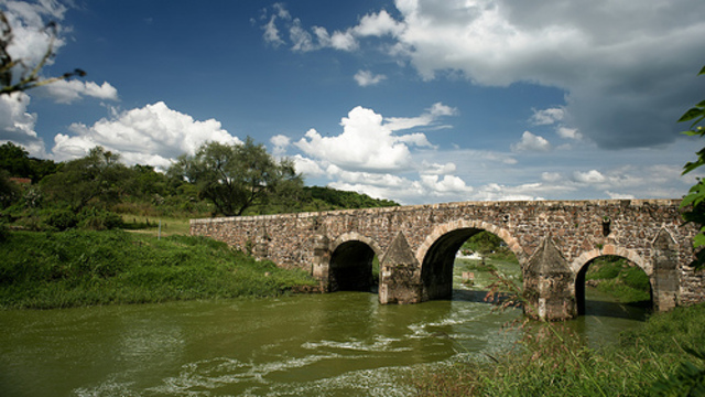 Puente de Calderón, Zapotlanejo
