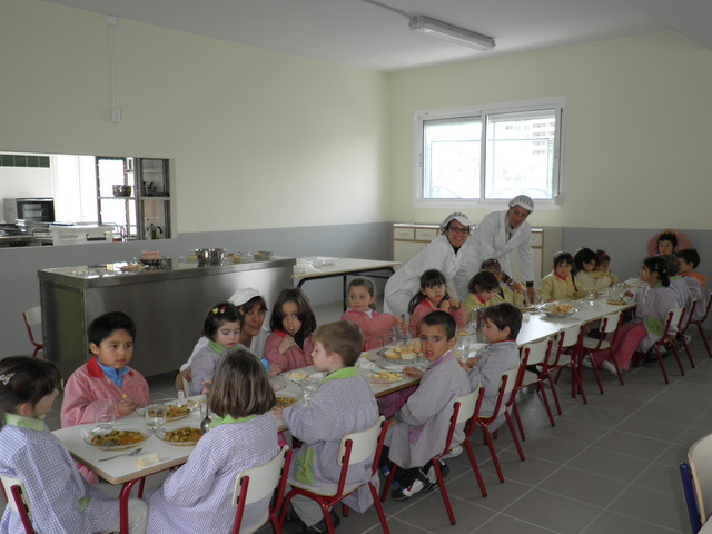 Voy al comedor escolar