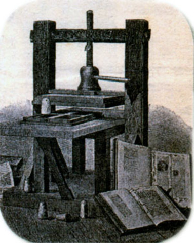 Иоганн Гуттенберг изобрёл первый книгопечатный станок.