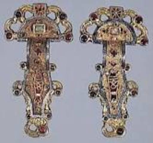 Merovingian looped fibula